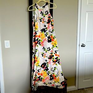 Banana Republic white floral maxi dress.size 2 Maxi